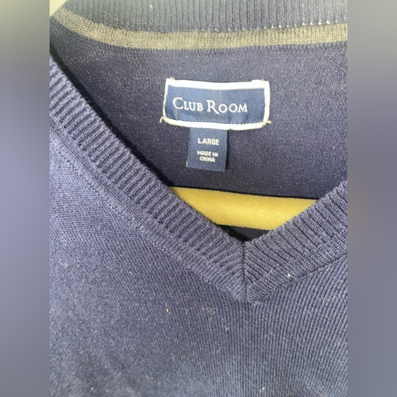 Club Room Mens Size L Solid V-Neck Sweater Blue - Picture 2 of 3